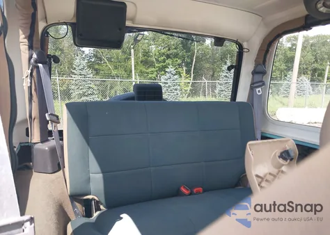 2002 Jeep Wrangler Sahara из США, поврежденный, VIN 1J4FA59S62P768112